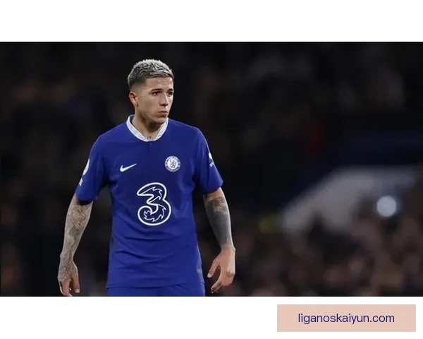 恩佐足球潜力持续提升，中场表现稳健备受期待